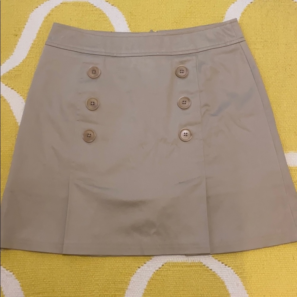 Harold’s size for khaki skort w/nautical buttons